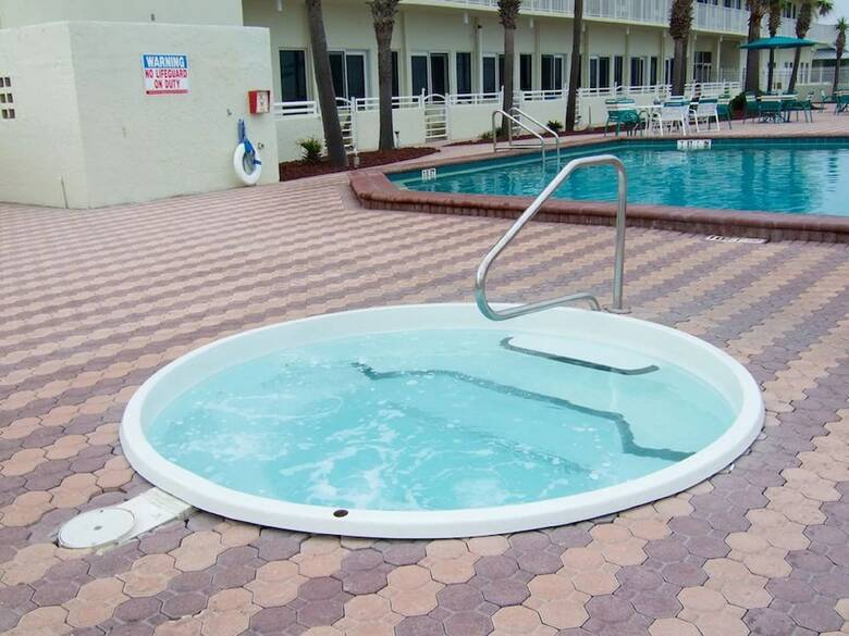 Harbour Beach Oceanfront Resort