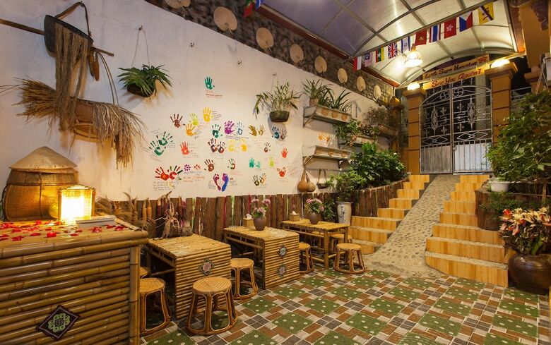 Hotel Little View Homestay