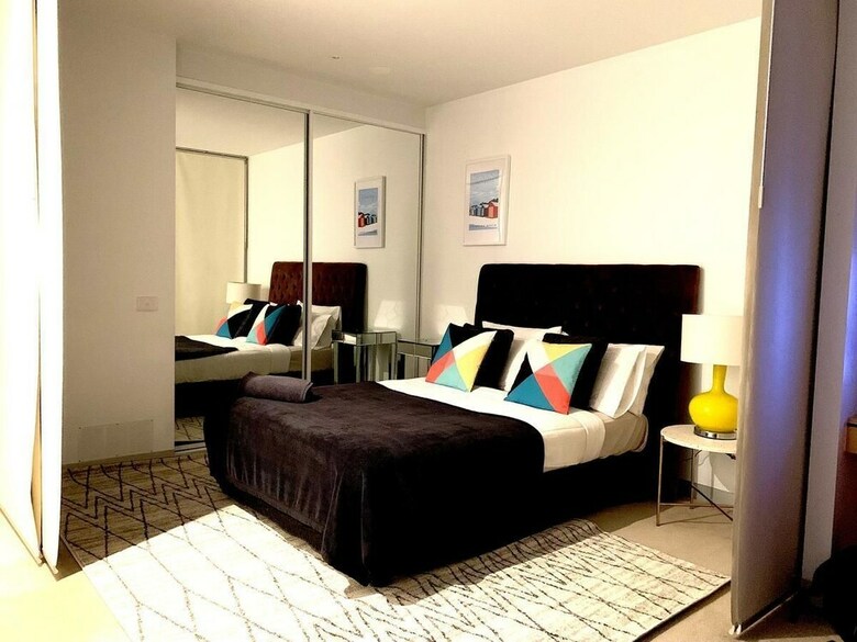 Luxury River Views Apartment