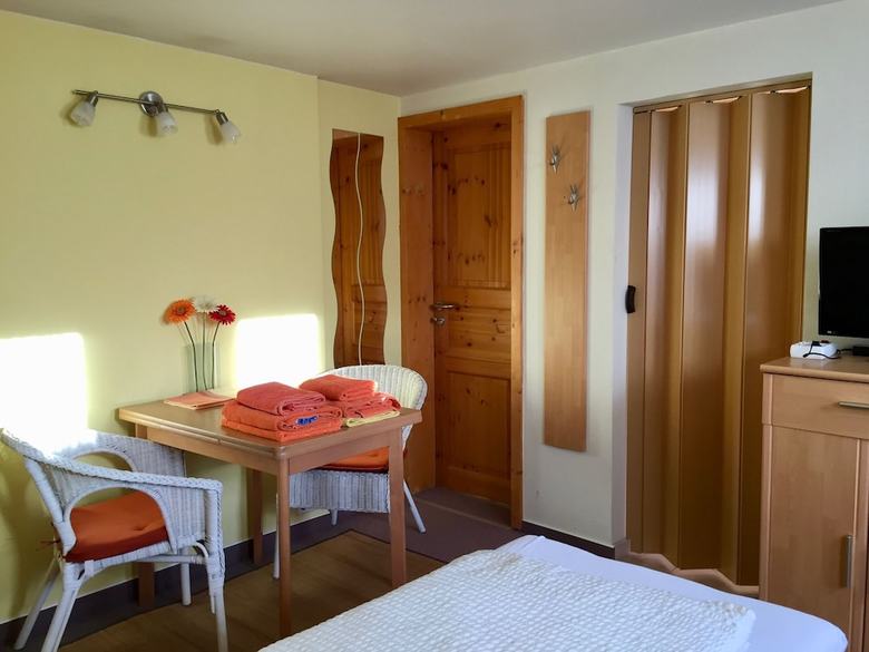 Hostal Pension "idyll"