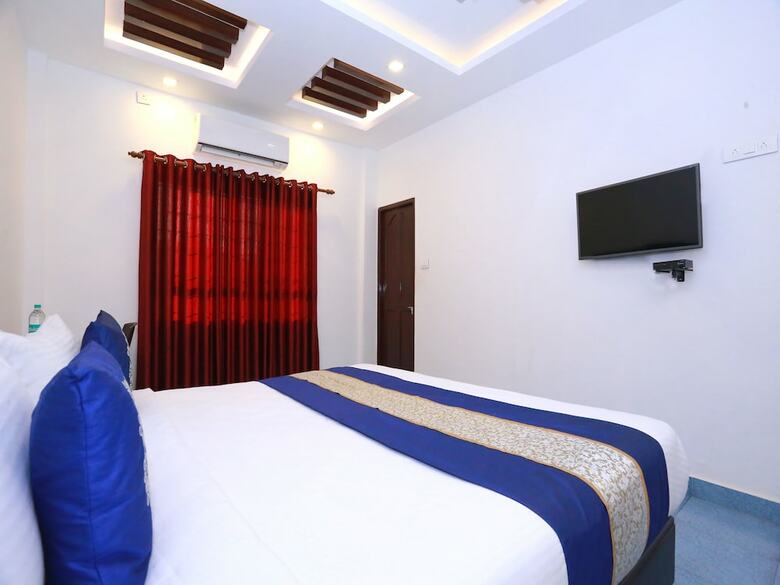 Oyo 8964 Malabar Plaza Hotel