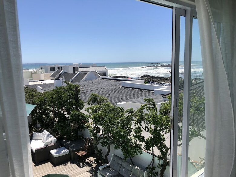 Villa White Waves Beach House