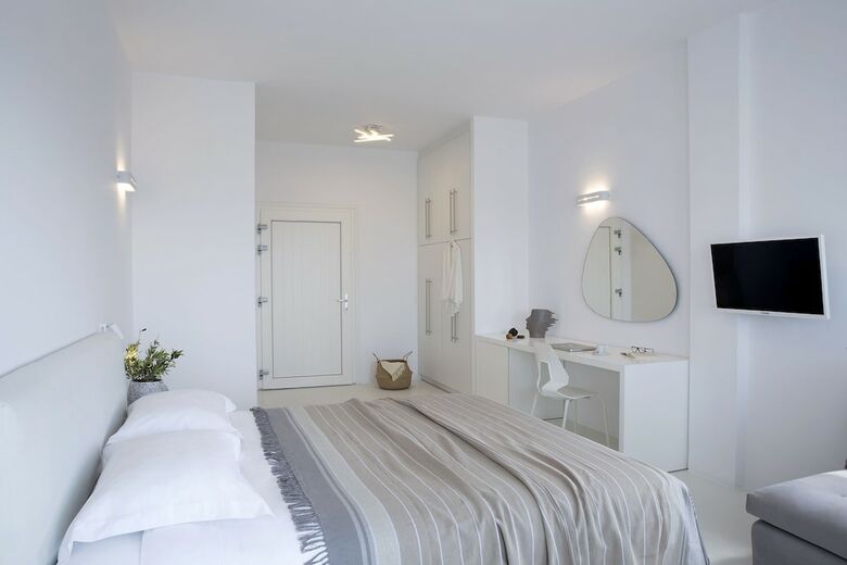 Hotel May Seven Suites - Adults Only