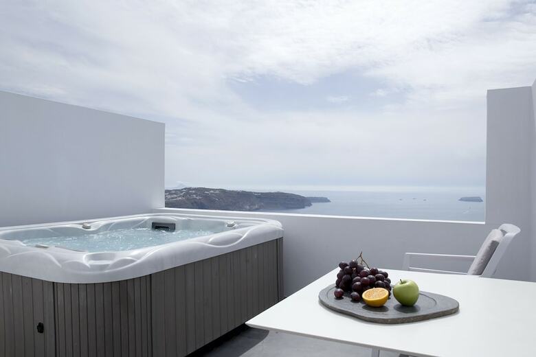 Hotel May Seven Suites - Adults Only