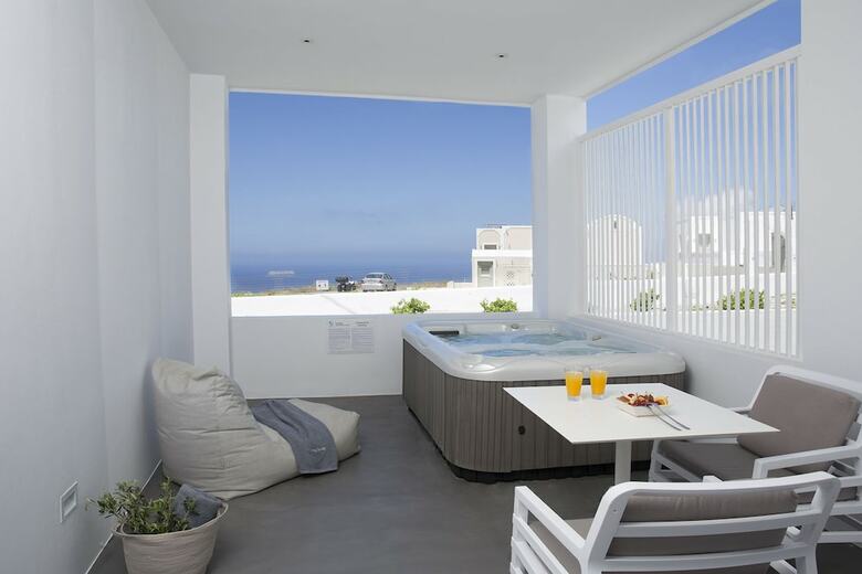 Hotel May Seven Suites - Adults Only