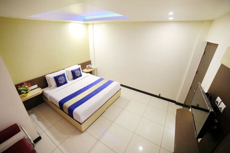 Hotel Oyo 8588 Rainbow Inn