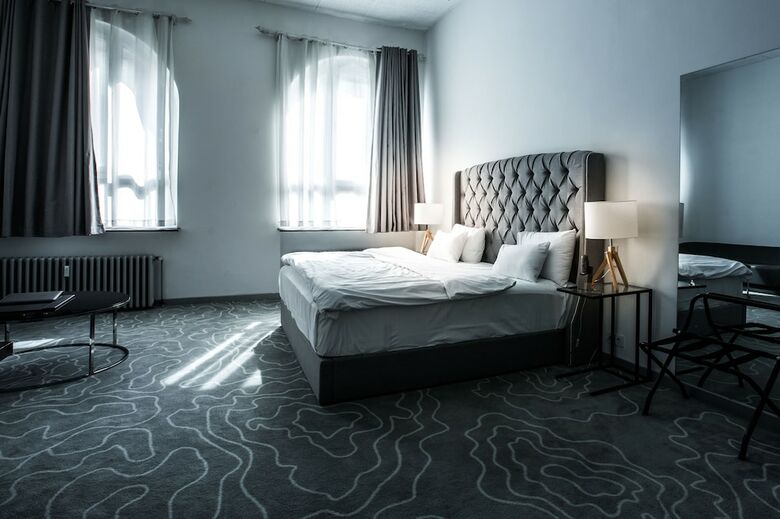 Hotel Black