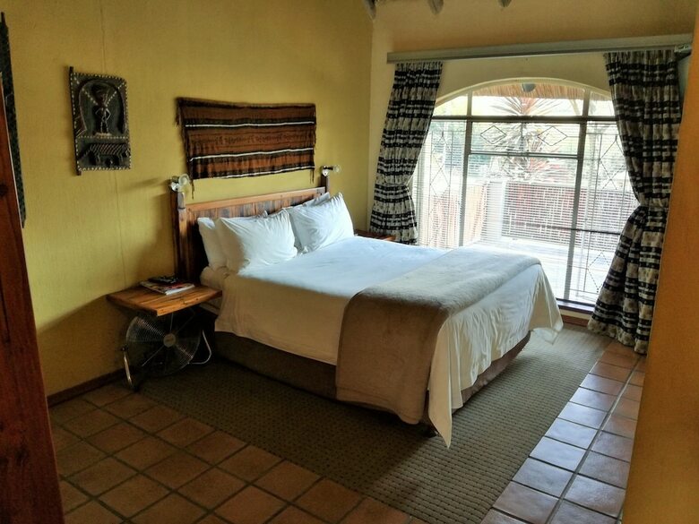 Posada Africlassic River Lodge- Rivonia