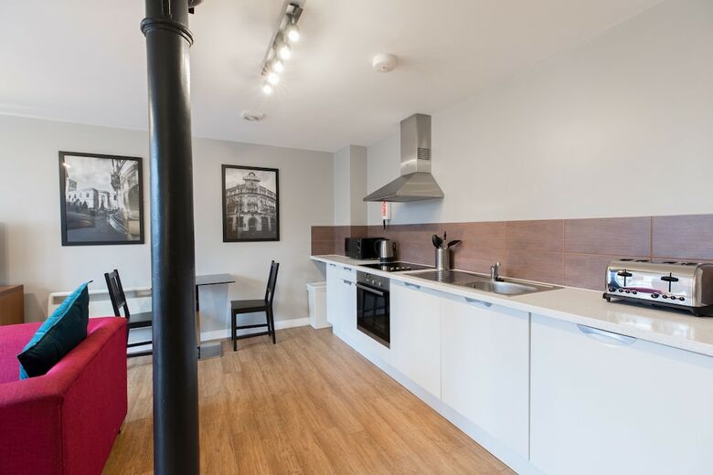 Aparthotel High Street Townhouse