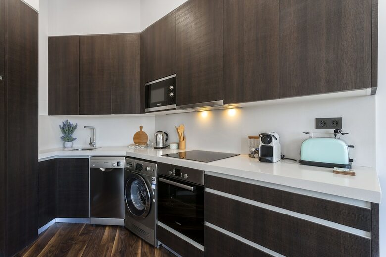 Dobo Homes Gran Via Lv Apartment