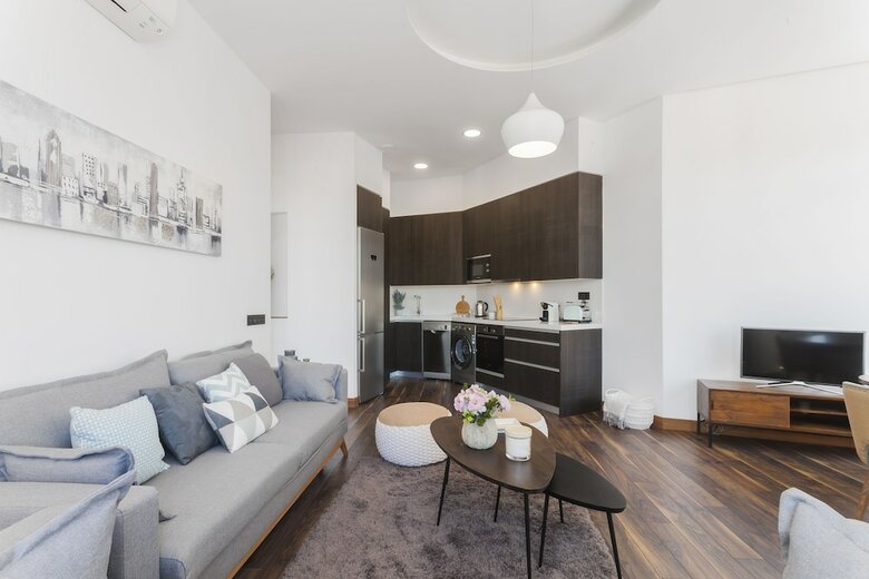 Dobo Homes Gran Via Lv Apartment