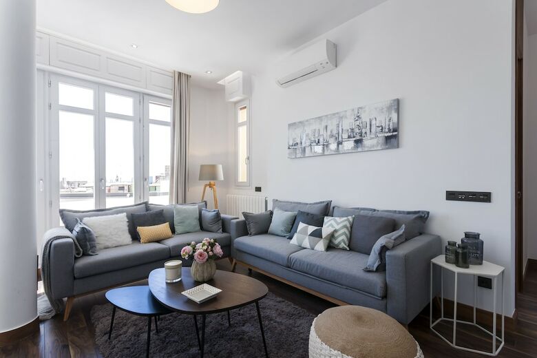 Dobo Homes Gran Via Lv Apartment