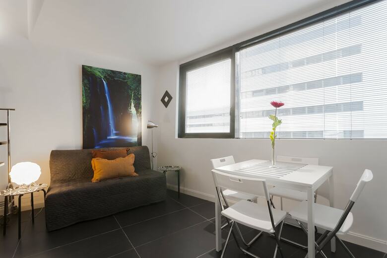 Dobo Homes Manoteras I Apartment