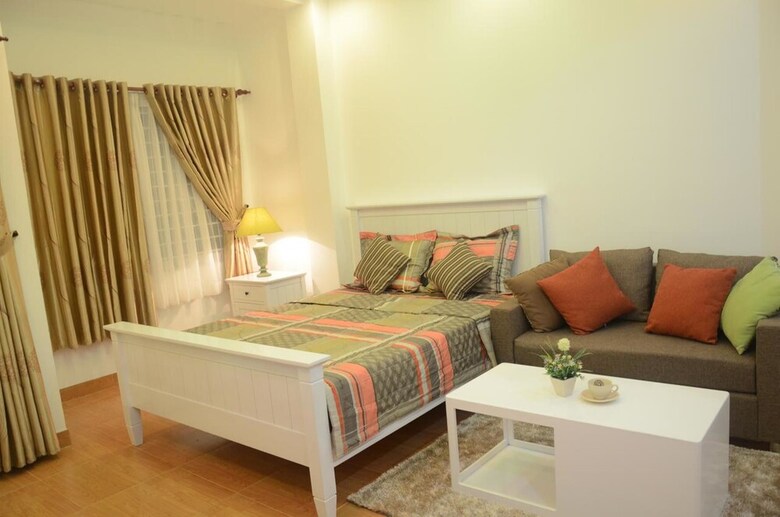 Smiley Apartment 3