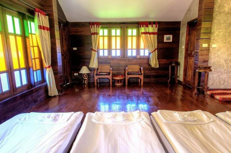 Baankeaw Huenkwan Boutique Hotel