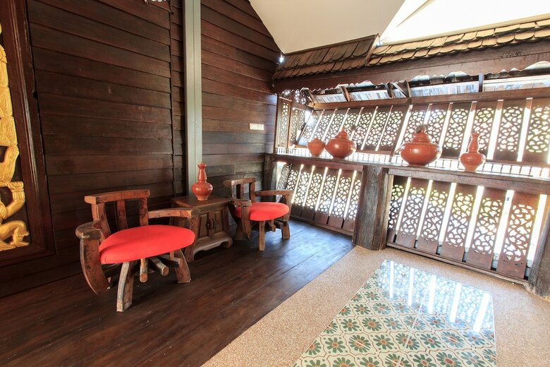 Baankeaw Huenkwan Boutique Hotel
