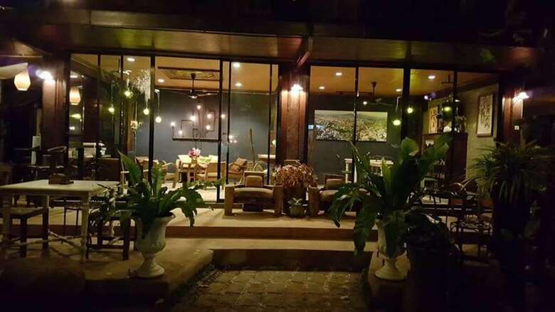 Baankeaw Huenkwan Boutique Hotel