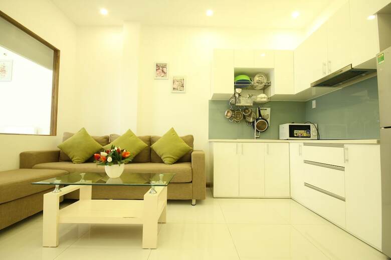 Smiley Apartment 7