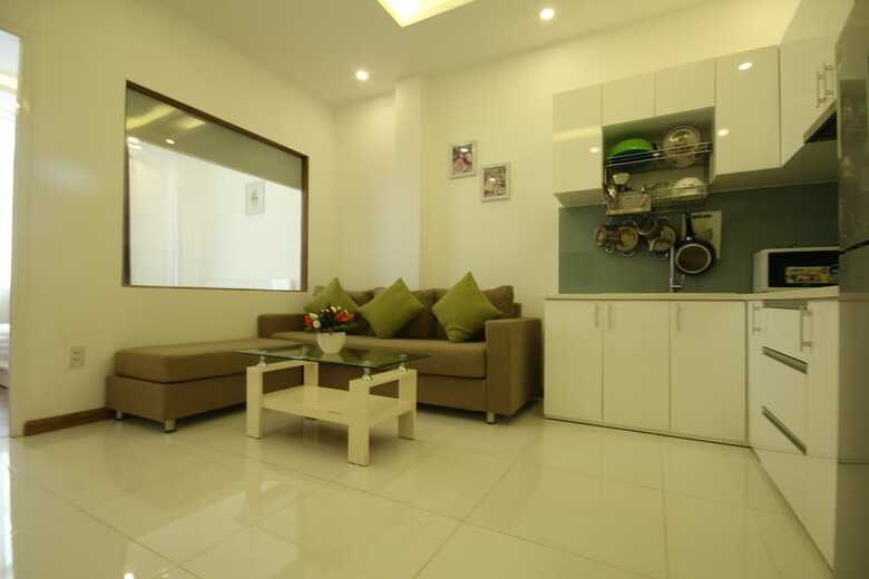 Smiley Apartment 7