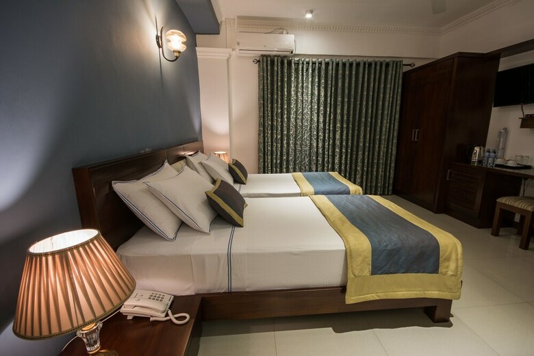 Ceyloni City Hotel