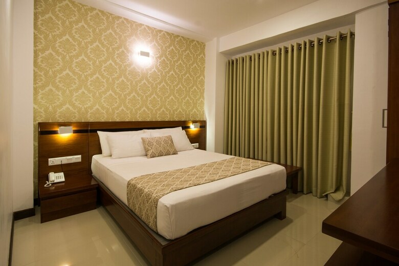 Ceyloni City Hotel