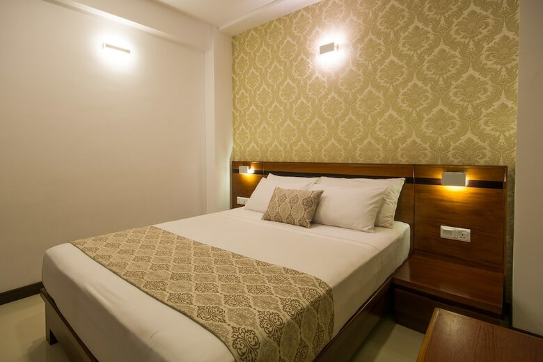 Ceyloni City Hotel