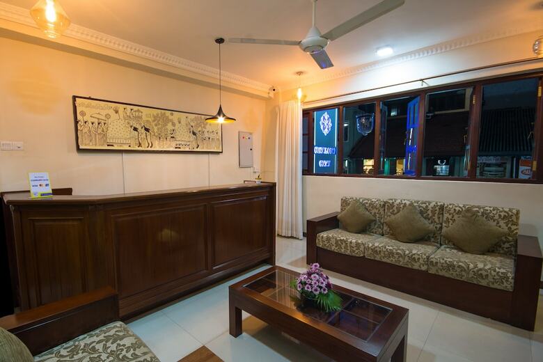 Ceyloni City Hotel