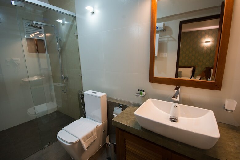 Ceyloni City Hotel