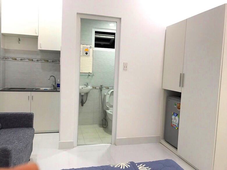 Smiley Apartment 9