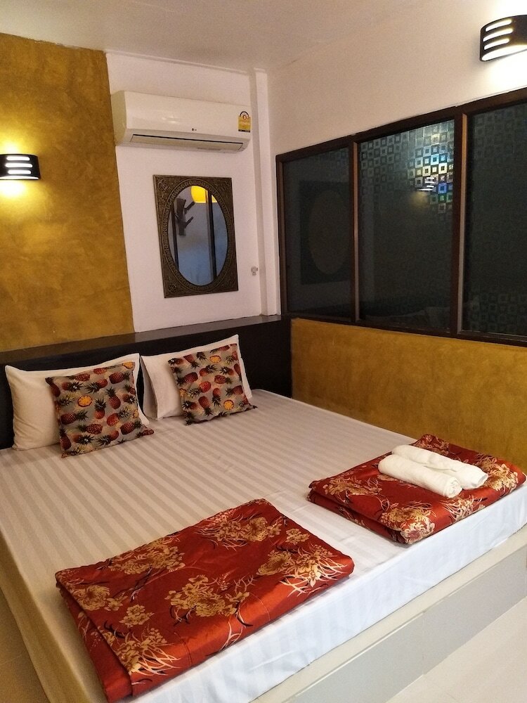 Hotel Banlomtalay Resort