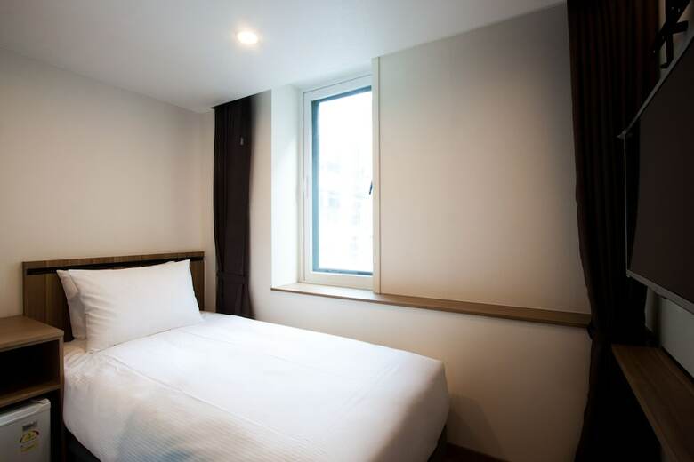 First Stay Hotel Tawny Owl