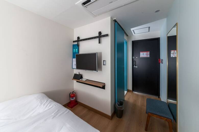 First Stay Hotel Tawny Owl