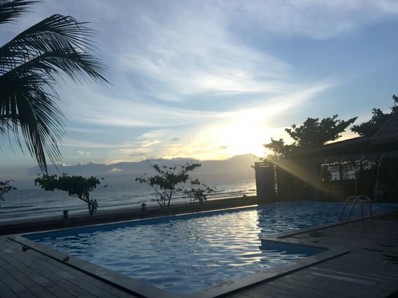 Hotel Fah Talay Resort