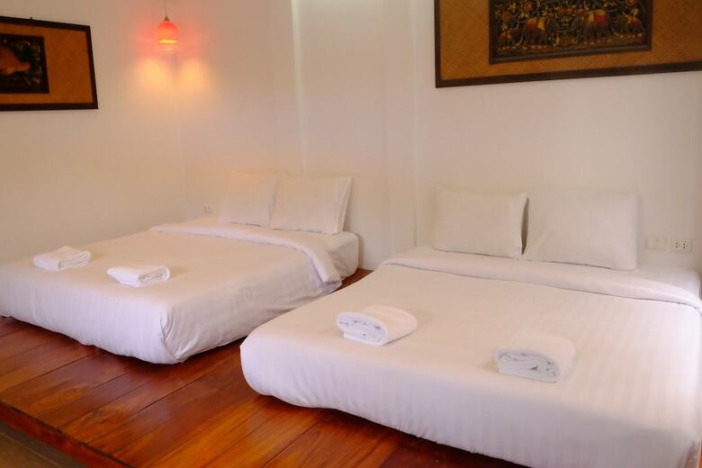 Hotel Fah Talay Resort