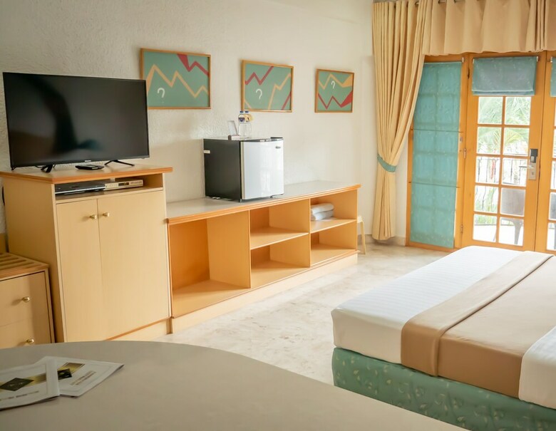 Clarkton Hotel
