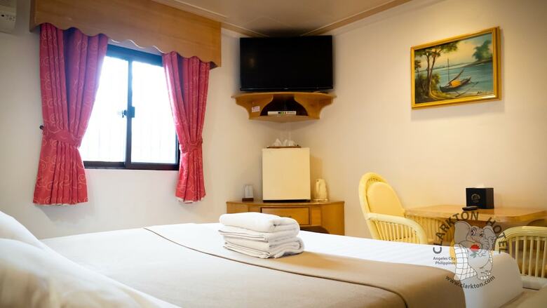 Clarkton Hotel