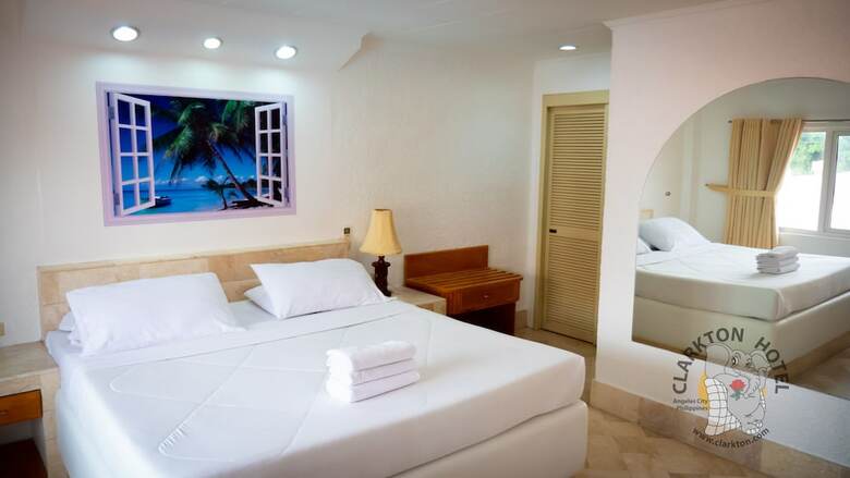 Clarkton Hotel