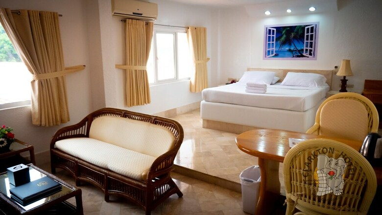 Clarkton Hotel