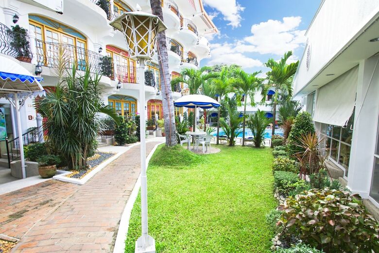 Clarkton Hotel