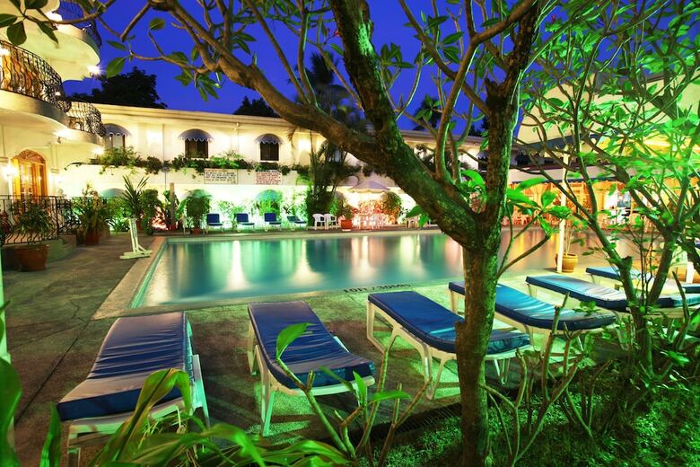 Clarkton Hotel