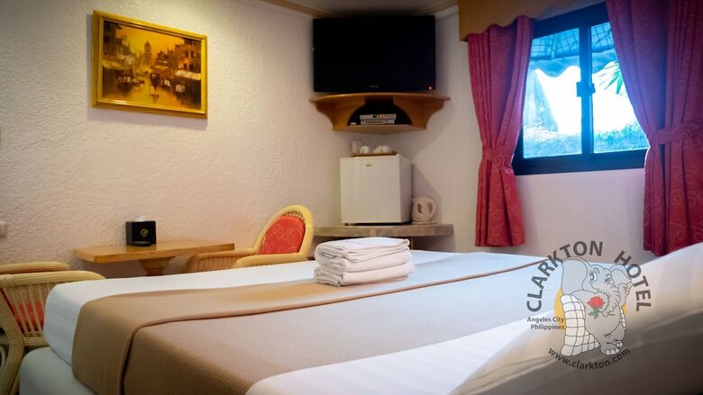 Clarkton Hotel