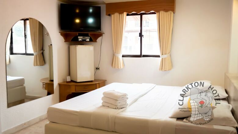 Clarkton Hotel