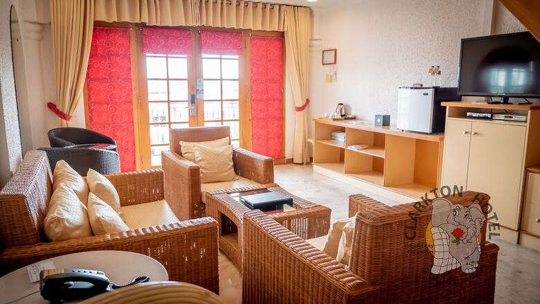 Clarkton Hotel
