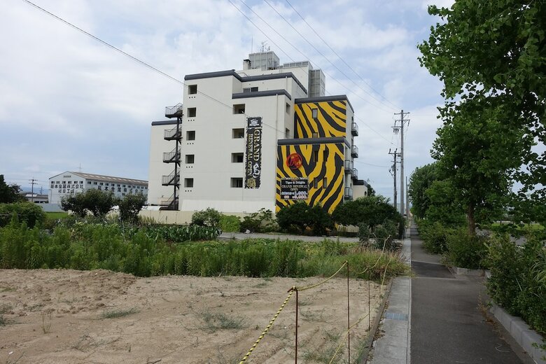 Hotel Tiger And Dragon