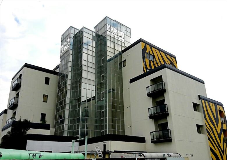 Hotel Tiger And Dragon