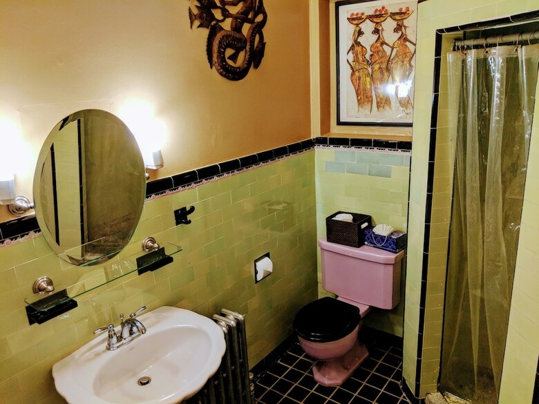 Posada Chelsea Pub & Inn