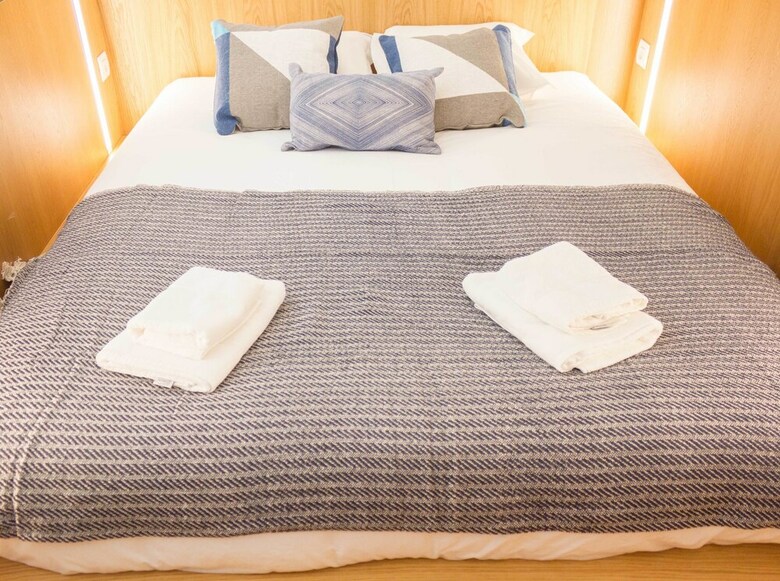 Alfama Blue Studio Loft Apartment - By Lu Holidays