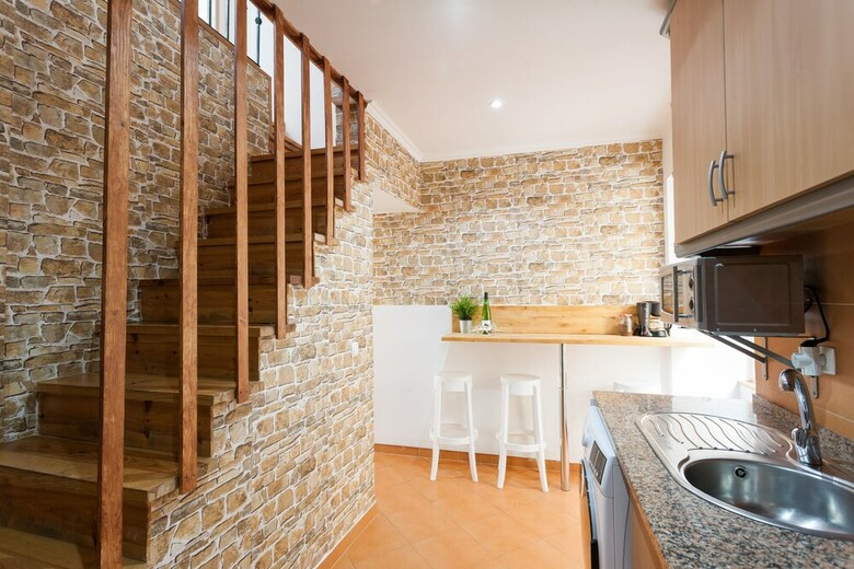 Liberty Duplex Three-bedroom Apartment - By Lu Holidays
