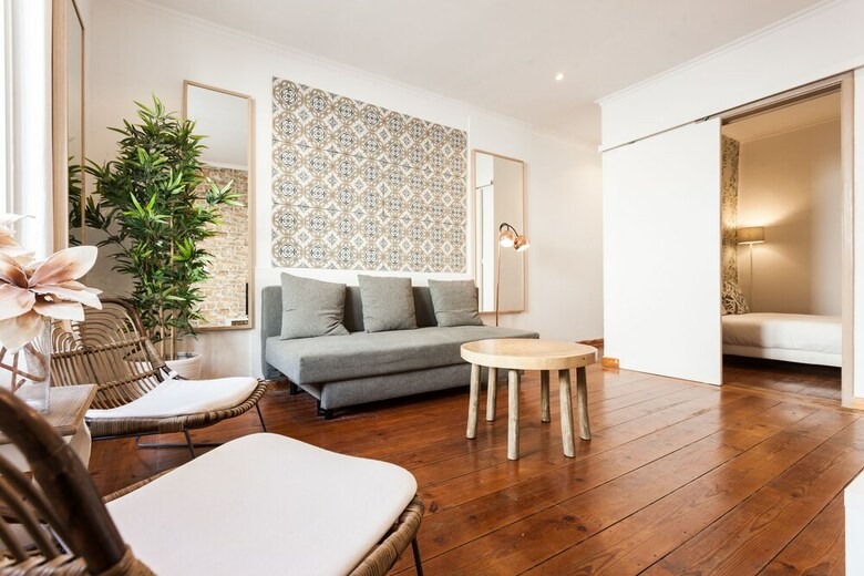 Liberty Duplex Three-bedroom Apartment - By Lu Holidays
