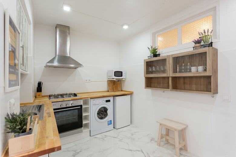 Liberty Duplex Three-bedroom Apartment - By Lu Holidays